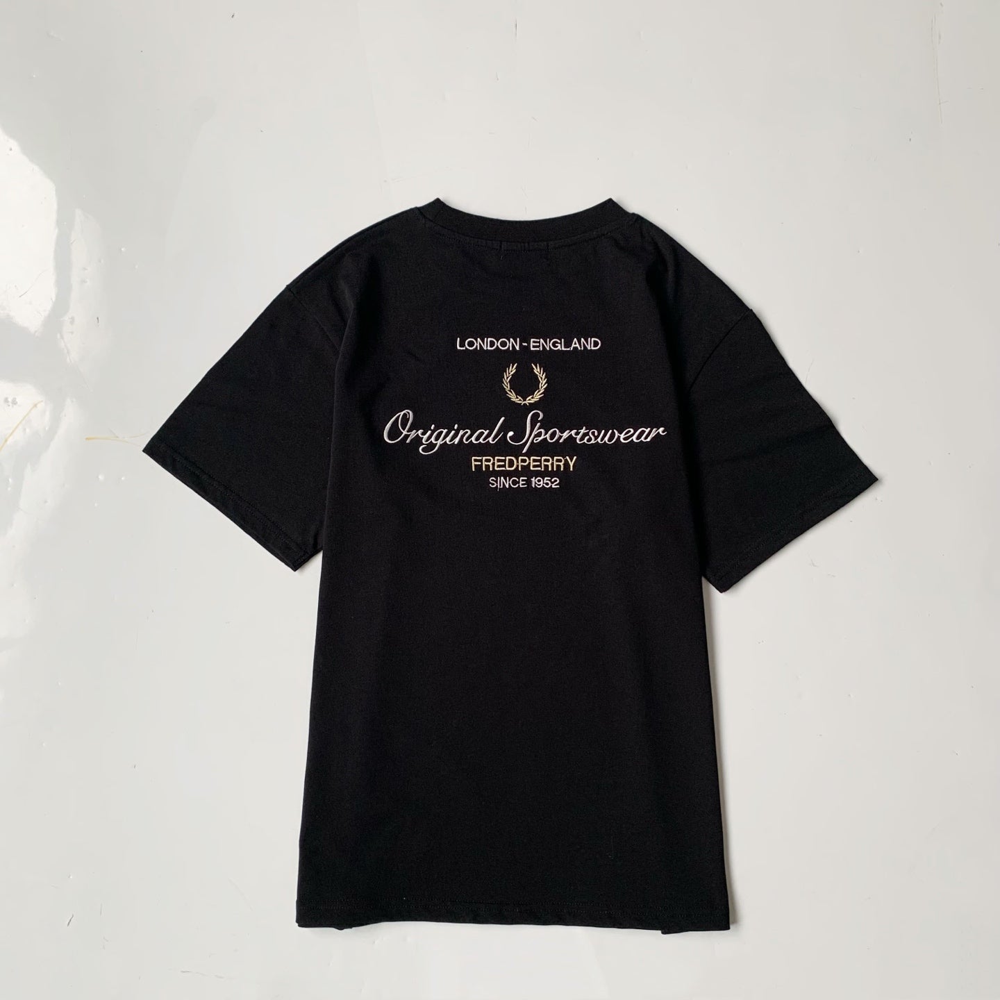 Fred Perry 26年新款前後刺輕薄Tee(團購) - jbh852