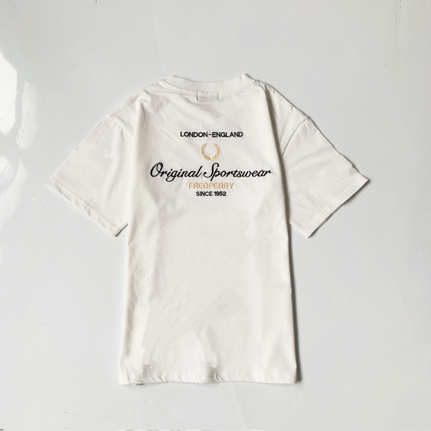 Fred Perry 26年新款前後刺輕薄Tee(團購) - jbh852